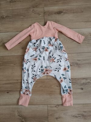 Finella - kombinezon w kwiaty elastycznny - 80 cm