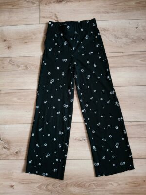 Destination - legginsy - szeroka nogawka - dzwony - kwiatki - 140 1 Destination - legginsy - dzwony - kwiatki - 140 cm
